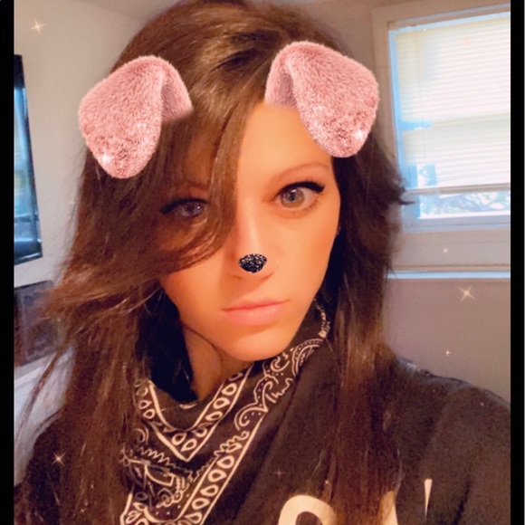 Meet your Posher, Heather - Picture 1 of 1